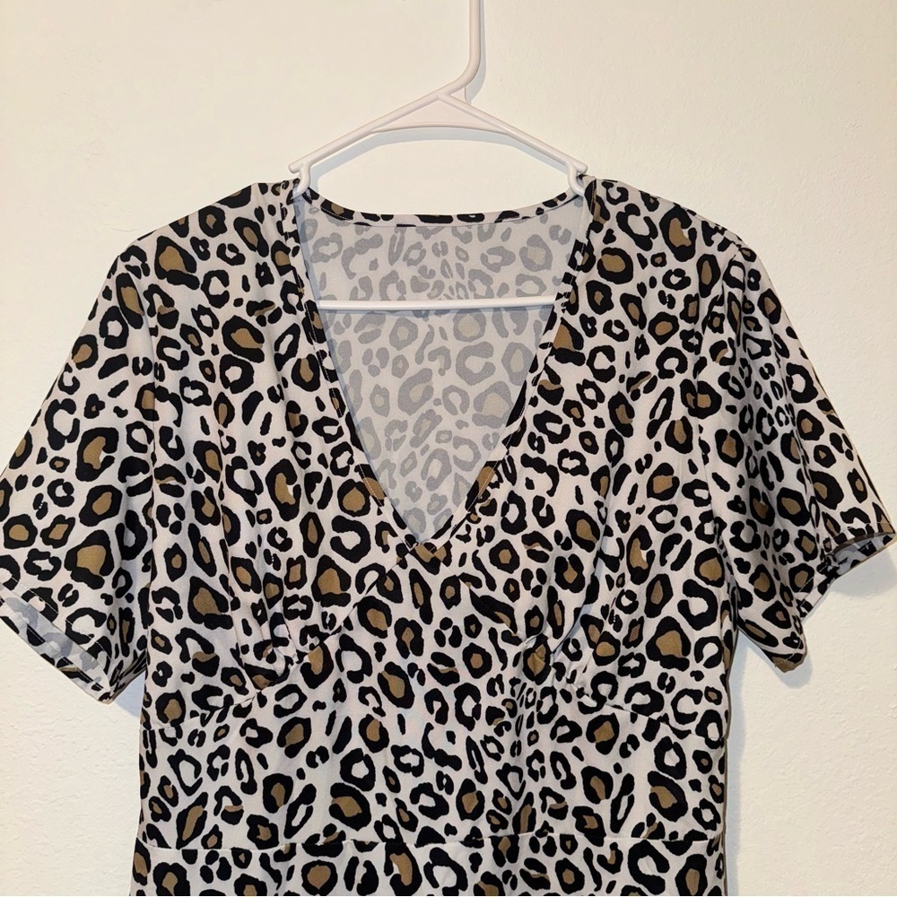 Beautiful Cheetah Print Dress - Picture 4 of 7